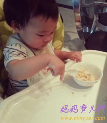 小S的育儿经：坚决不做追着喂饭的妈妈