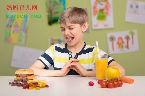 小孩子厌食，通常有哪些明显表现呢？